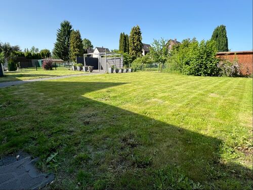 großer Garten mit ... - 