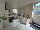Bad mit Wanne im Keller - 