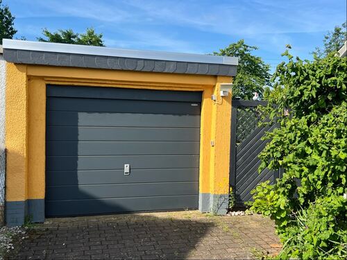 Garage Nr. 1 (mit erneuertem Dach) - 