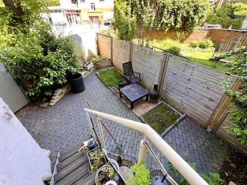 Freisitz im Hofbereich ... - 