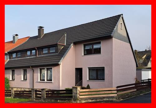 Frontansicht - Lamspringe: Energetisch gut - 209.000,00&nbsp;EUR Kaufpreis, ca.&nbsp; 143,00&nbsp;m&sup2;&nbsp;Wohnfl&auml;che
