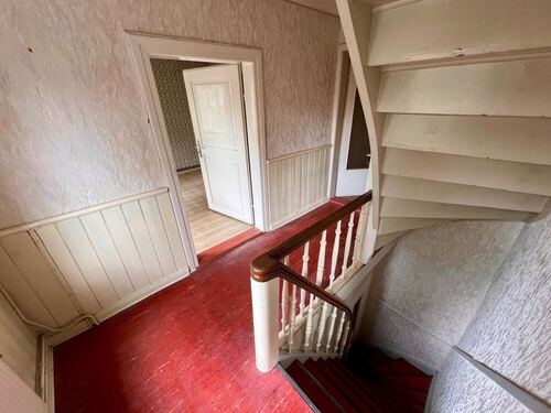 Flurbereich im OG - 8 Zimmer Reihenmittelhaus zum Kaufen in Hildesheim