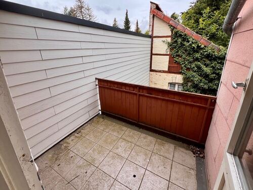 ... mit Balkon im OG - 