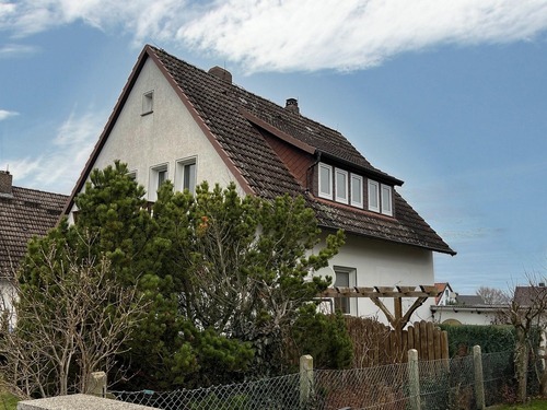 Vorder-/Seitenansicht - 5 Zimmer Einfamilienhaus in Eime