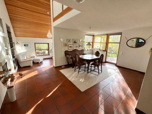 Offener Essbereich mit Zugang zur ... - 9 Zimmer Einfamilienhaus in Diekholzen