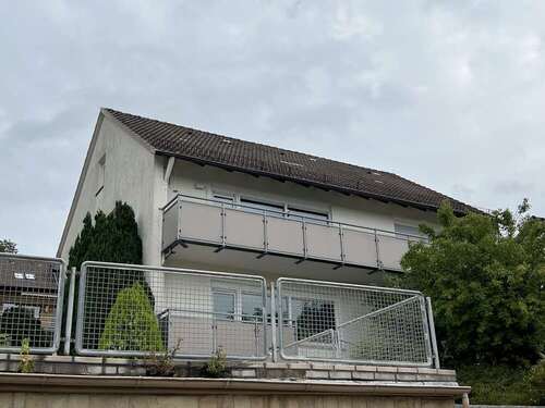 Vorder-/Seitenansicht - 8 Zimmer Einfamilienhaus in Alfeld