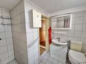 Tageslichtbad mit Dusche (Hinterhaus) - 