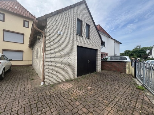 Nebengebäude / Garage - 