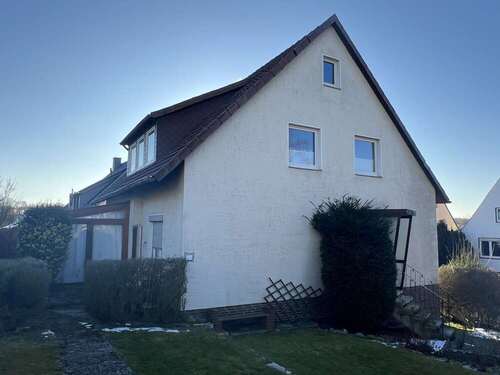 Ansicht vom Garten - 6 Zimmer Zweifamilienhaus in Giesen