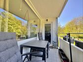 ... Zutritt zur sonnigen Loggia. - 