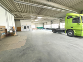 Halle mit Druckluft und Absaugung - 