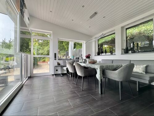 ... modernen Wintergarten (EG). - 