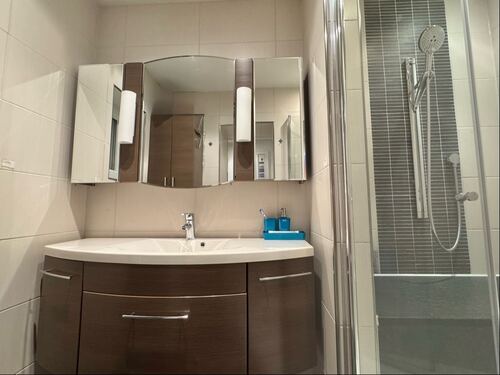 ... mit Dusche (EG) - 