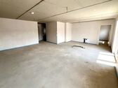 … mit großem Wohn- / Ess- und Küchenbereich … - 