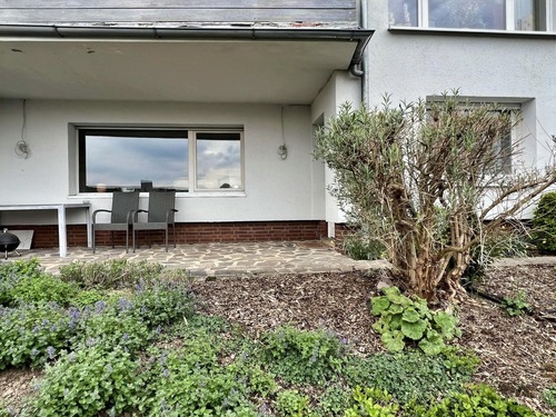 kleine Terrasse vor dem Arbeitszimmer - 