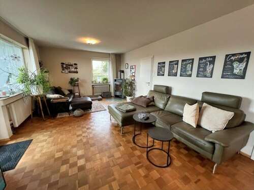 Wohnbereich und Kaminecke - 