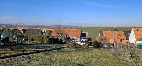 Weitblick aus dem Garten - 