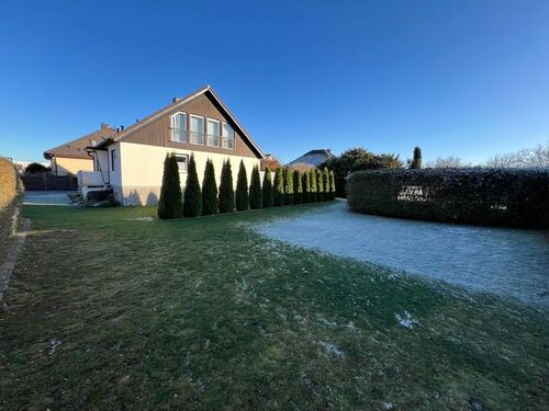 Großes Grundstück - 