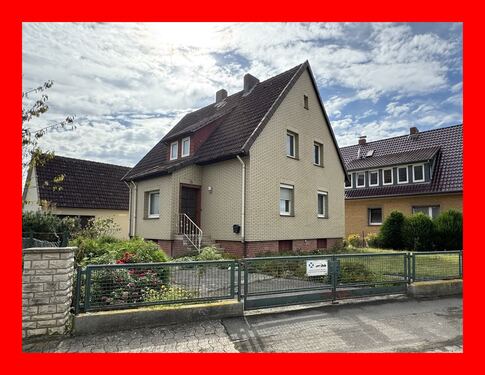 Außenansicht - Ein Zuhause mit weitläufigem Garten