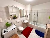 Bad mit Wanne - 