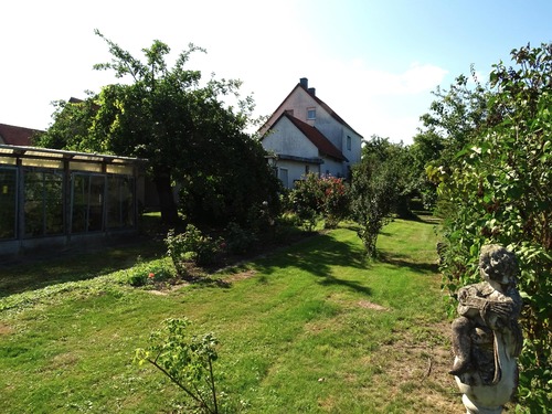 Großes sep. Grundstück - 