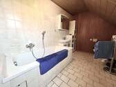 Wannenbad im Obergeschoss - 