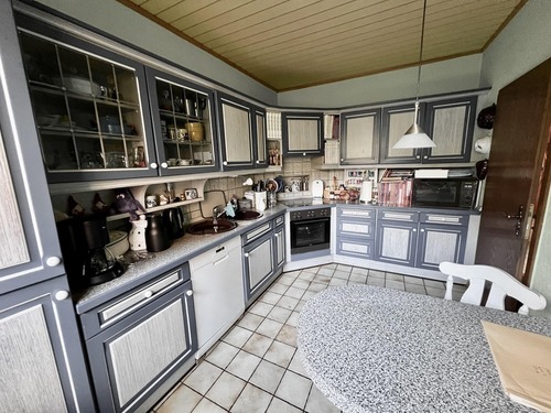 Geräumige Einbauküche inklusive - 