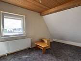 Weiteres Zimmer mit Dachstudio - 