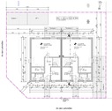 Grundstück mit Haus und Zufahrten - 