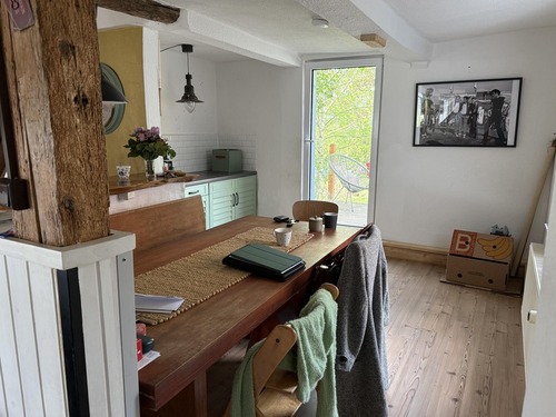 Essbereich mit Zugang zur Terrasse - 