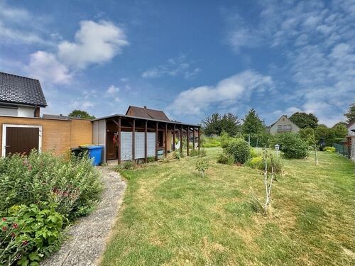 ...und zu Ihrem großen Garten. - 