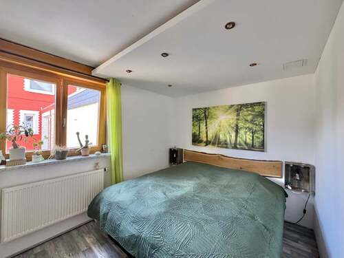 Helles Schlafzimmer (EG) - 