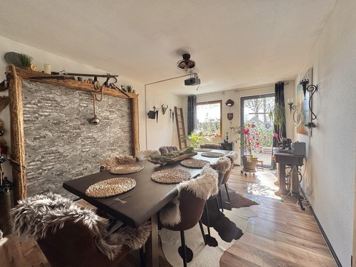 ... und angrenzendem Esszimmer... - 