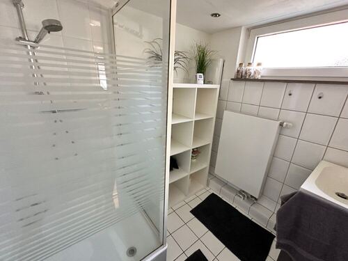 Bad mit Dusche (EG) - 