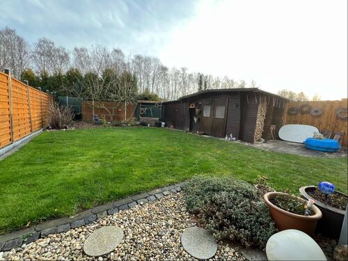 ... mit Blick in den Garten - 