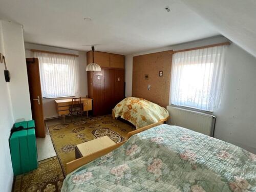 Fünftes Zimmer (DG) - 