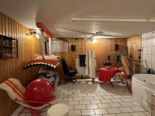 Wellness-Bereich im Keller - 