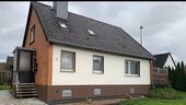 Vorderansicht mit Eingangsbereich - 5 Zimmer Einfamilienhaus in Gronau