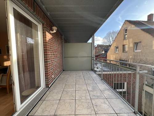 Großer überdachter Balkon - 