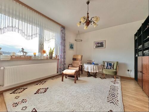 Helles Schlafzimmer (EG) - 