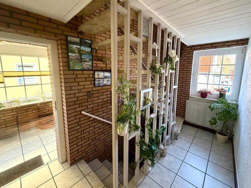 Eingangsbereich EG - Einfamilienhaus mit 121,00 m&sup2; in Diekholzen zum Kaufen