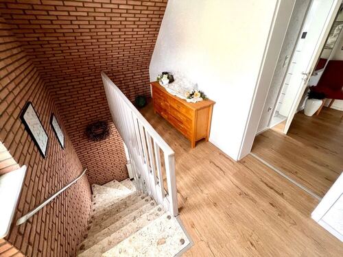 Treppenhaus zum DG ... - 