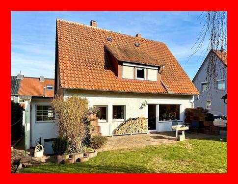 Außenansicht - Die eigenen vier Wände! - 279.000,00&nbsp;EUR Kaufpreis, ca.&nbsp; 121,00&nbsp;m&sup2;&nbsp;Wohnfl&auml;che