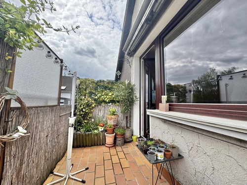 ... Zugang zum Balkon (DG). - 