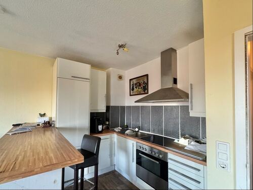 ... mit offenem Küchenbereich... - 