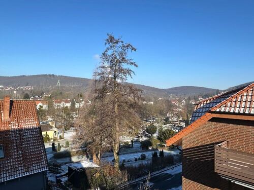 über Bad Salzdetfurth (DG). - 