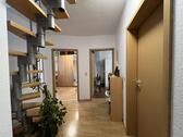 Diele mit Aufgang Spitzboden - Dachgeschoßwohnung mit 59,98 m&sup2; in Hildesheim zum Kaufen