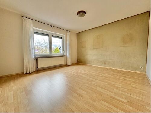 Großzügiges Schlafzimmer (EG) - 