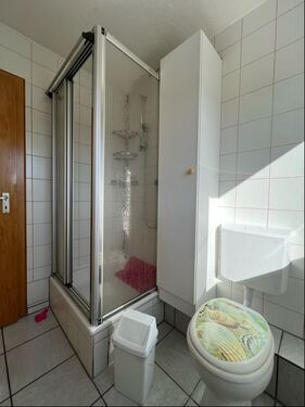 ... mit Dusche - 