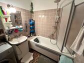 Bad mit Wanne - 